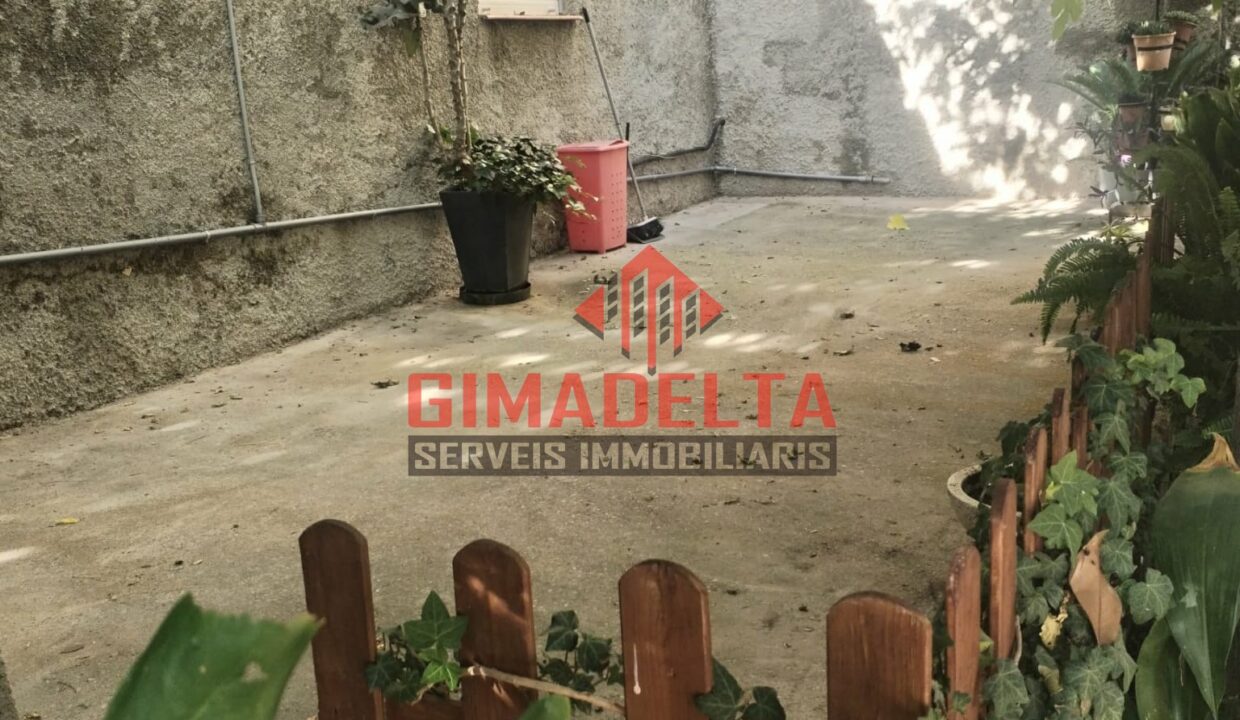 TERRASSA DETRÀS (I)